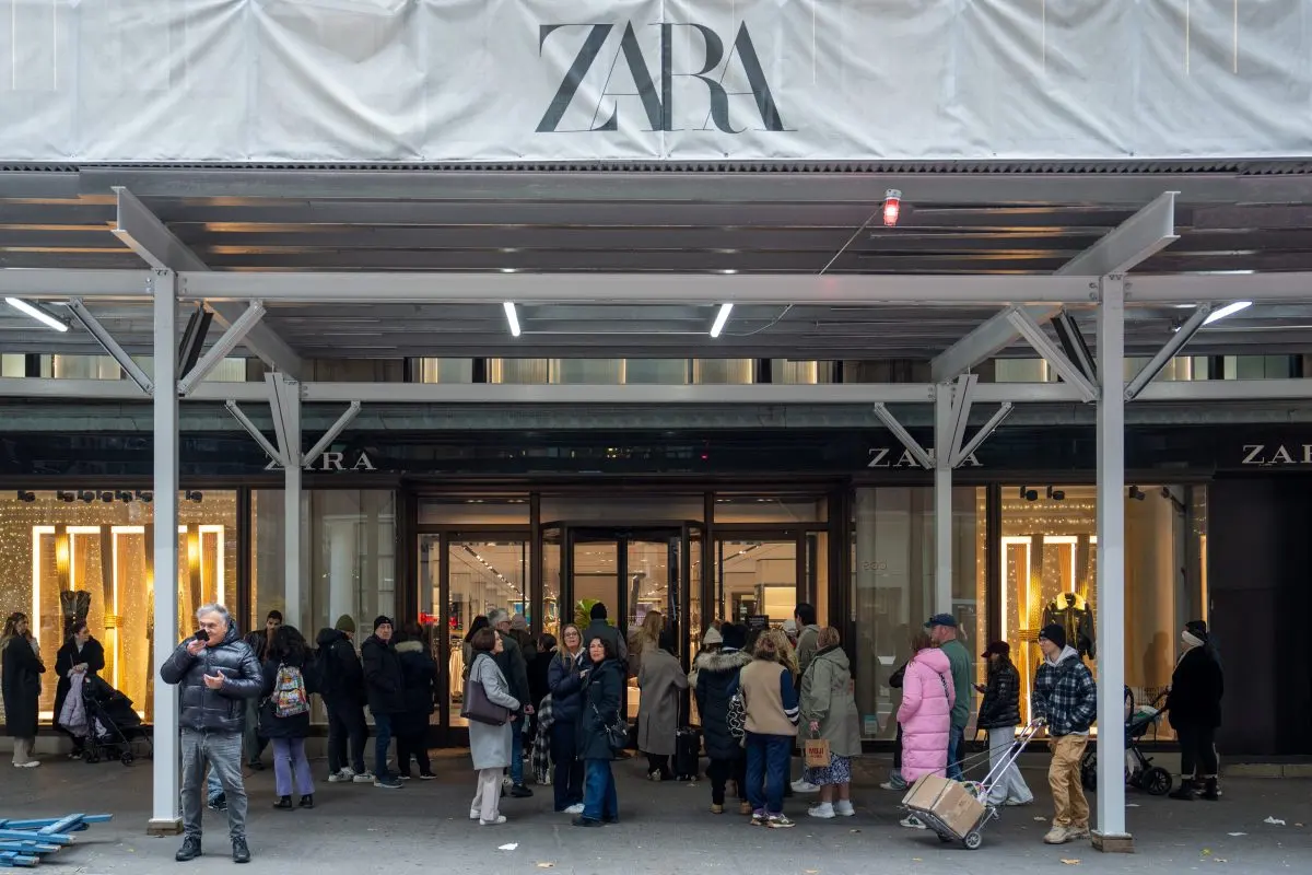 Zara 運用 AI 虛擬模特兒換裝以降低攝影成本